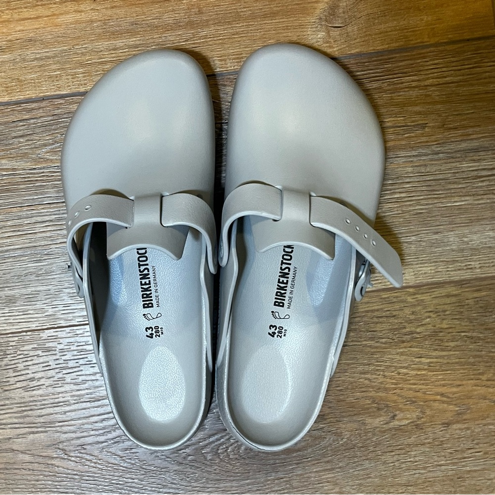 Boston Birkenstocks size 43 tried on once